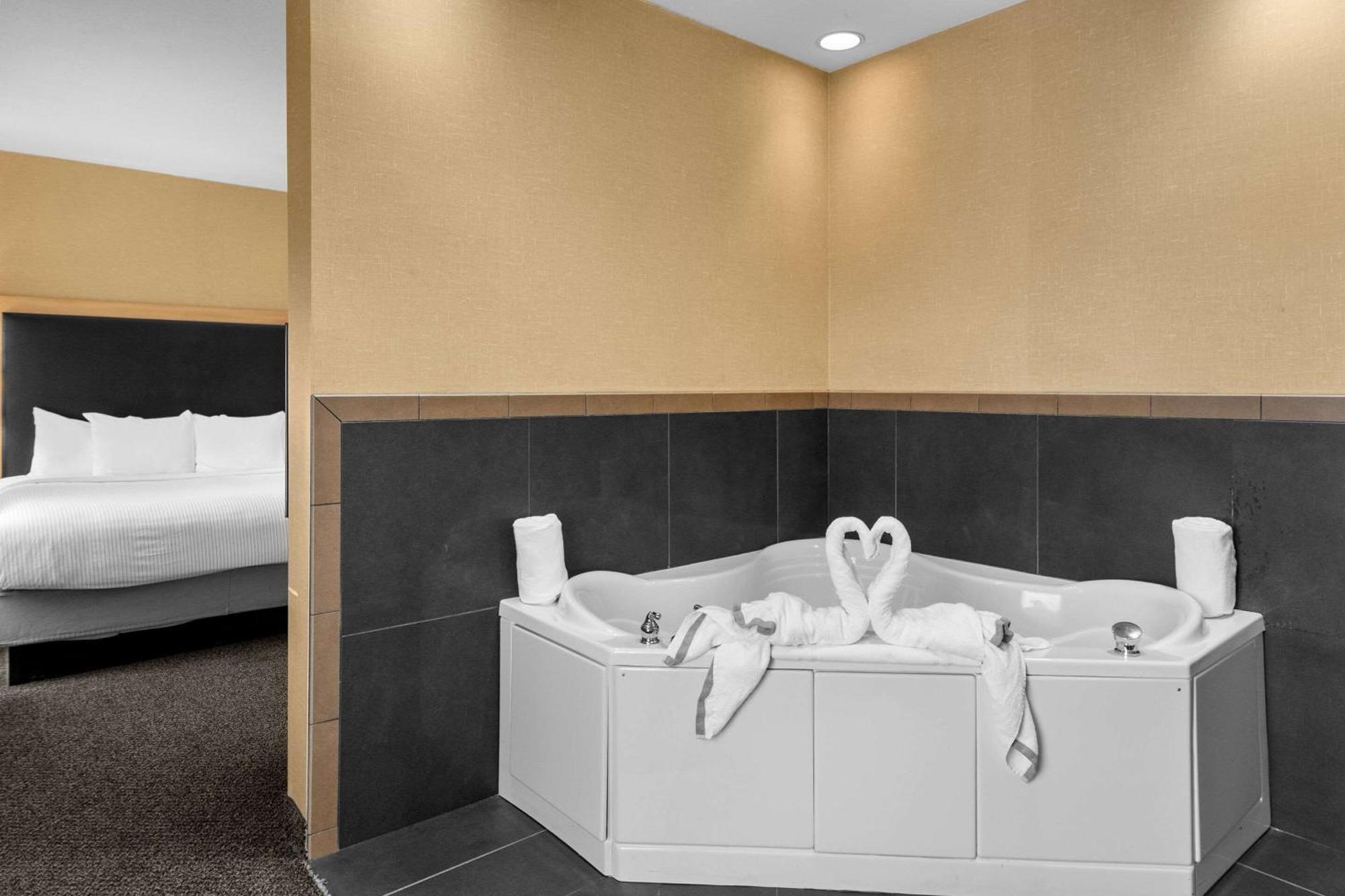 Cambria Hotel Columbus - Polaris Екстериор снимка